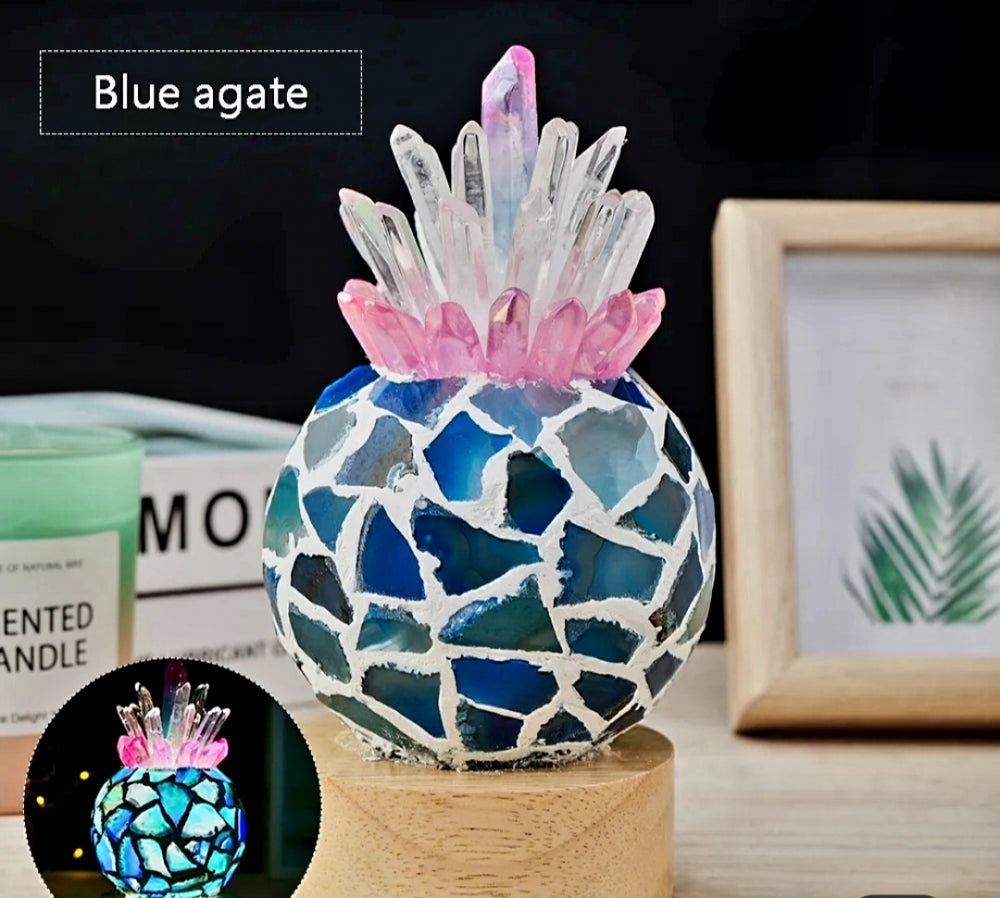 Ny, dekorativ BlÅ Agat & Clear Quartz Krystallamper i " Pineapple " Design