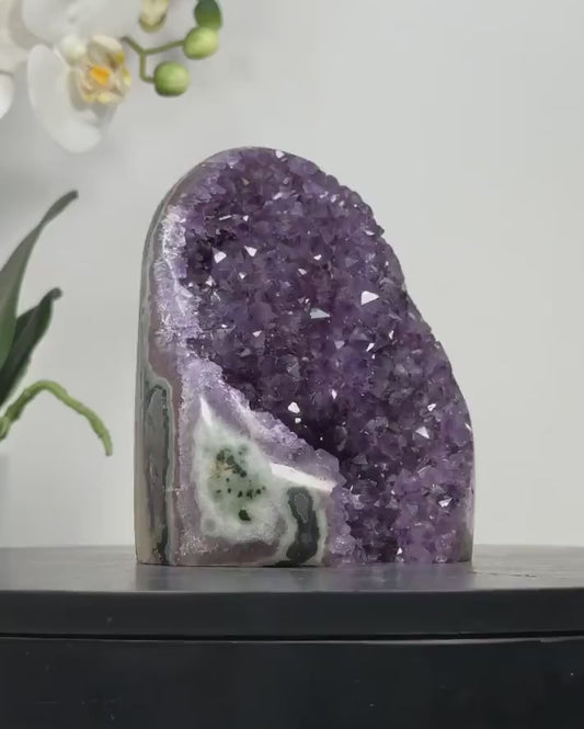 Natural URUGUAY Amethyst Cathedral with Stunning Jasper Shell, 13.5x9cm - CBP1104