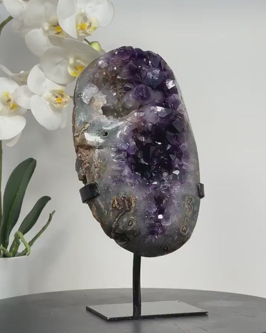 Beautiful Amethyst Stone Geode with Calcite Crystal Inclusiones MWS1428, 25x13cm - 2.1kg
