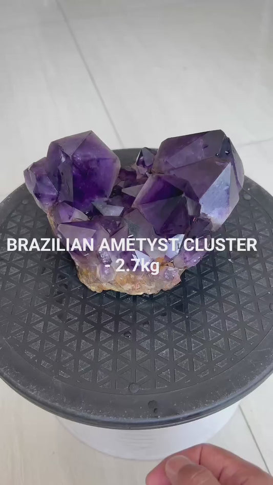 Månedens Utvalgte / Big Brazilian Ametyst 2.6kg Cluster