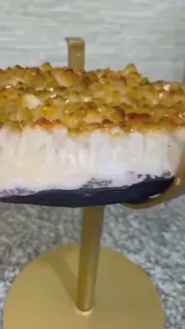 KAMPANJE / HIGH QUALITY BRAZILIAN CITRINE ( Heated ) CLUSTER GEODE COFFEE / SIDE TABLE w/Golden Frame, 13.7KG - 33x31cm,Høyde 45cm