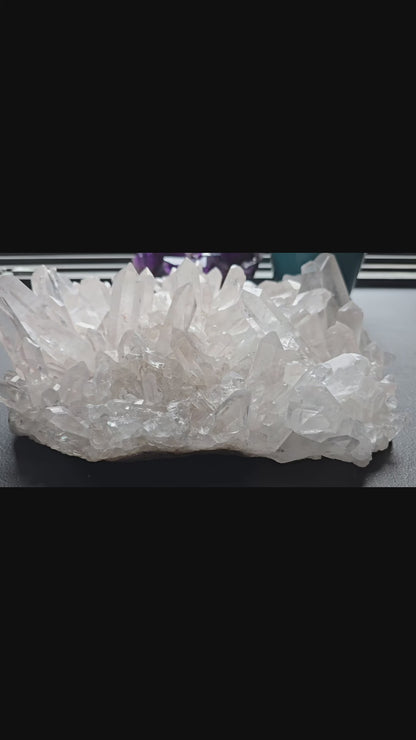 Stort og unikt Brazilian AAA Quality - White & Clear Quartz " Cluster, ca. 32x26x10cm - 7.5kg