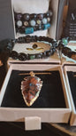 CHRISTMAS SPECIAL 50% OFF - Exclusive Chambhala Milam Designarmbånd + Jasper & Obsidian Arrowhead Kjede for Men