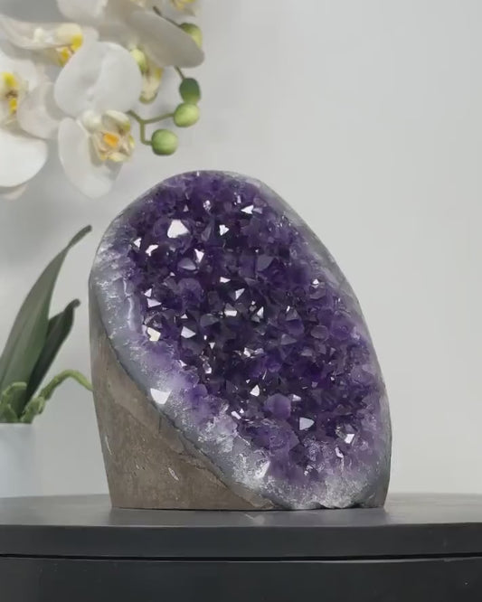 Natural Amethyst Self Standing Geode from Uruguay, Self Standing Amethyst, 5,7 in Tall Amethyst Stone | CBP1131, 14x12cm