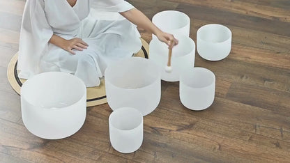 Crystal Singing Bowls Set 432Hz 6"-12" - Chakra Quartz Sound Bowls - Including Mallets, Carrying Bags, 7 x Frosted White Quartz Bowls