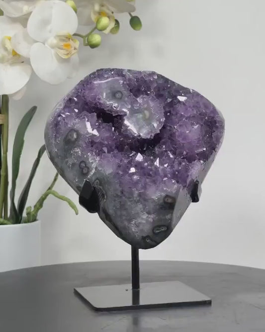 Beautiful Amethyst Stone woth Stalactite Eyes - MWS1337, 18x14cm - 2kg