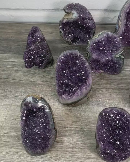 FREE BONUSPAKKE 6 v/Kjøp * Kr. 3500,- etter rabatt ( 1 stk. World Class Uruguay Amethyst Geode )