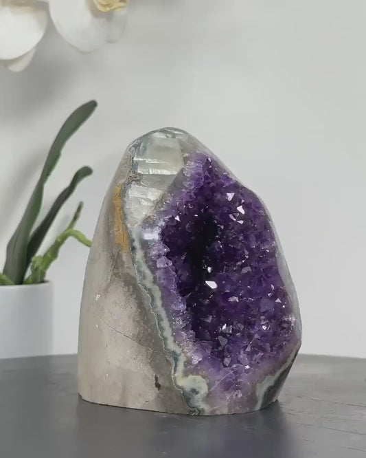 Beautiful Amethyst Crystal with Stalactite Eye Formation, 16x14cm  | CBP0529