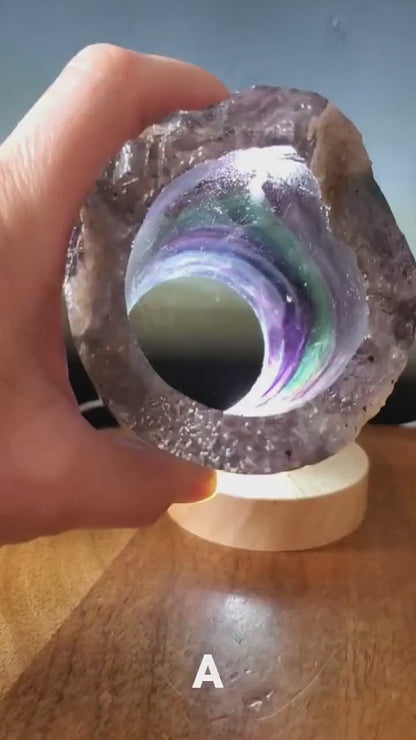 Vakre Fluoritt Regnbue Cylinderlamper i råkrystall, AA Kvalitet, polert ca. 7 x 7cm og remote control, small size