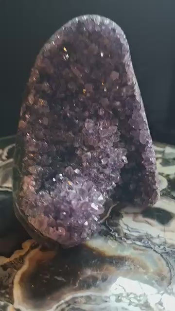 MÅNEDENS UTVALGTE / Natural ARTIGA Uruguay Amethyst Cathedral Geode, ca. 12cm - 1.16kg