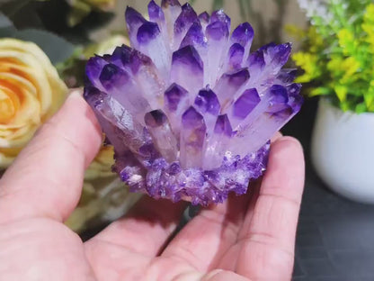 Large Klar Purple mineralkvarts Cluster Tower krystalldekorasjon, ca. 700gram
