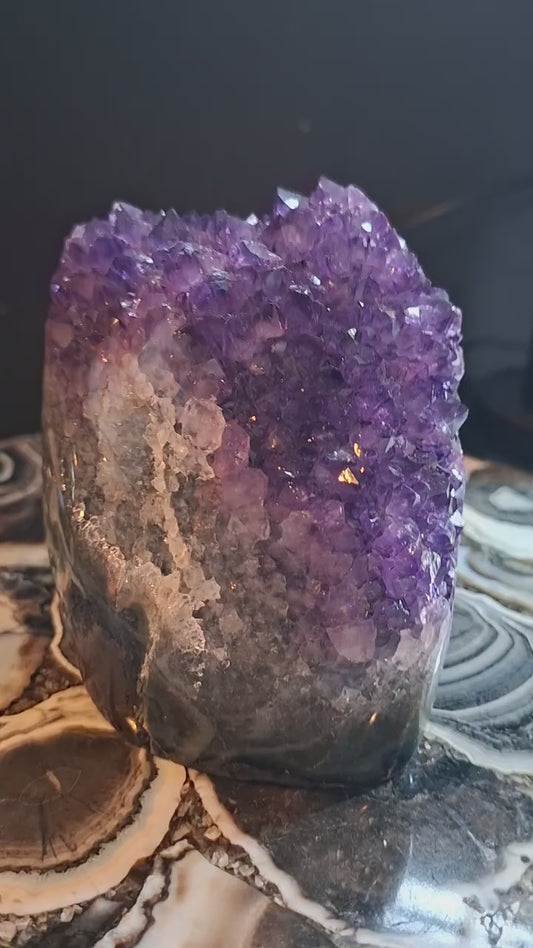 MÅNEDENS UTVALGTE / Natural ARTIGA Uruguay Amethyst Cathedral Geode, ca. 10cm - 1kg