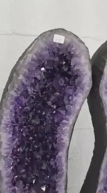 KAMPANJE HIGH QUALITY PREMIUM AMETYST GEODEPAR - Inntil 40% OFF + Fri Frakt - 120cm Høye - 125Kg Totalt ( 65+60kg ) mined in Brazil