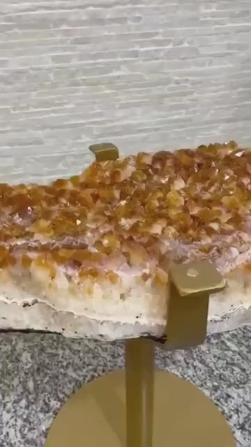 KAMPANJE / HIGH QUALITY BRAZILIAN CITRINE ( Heated ) CLUSTER GEODE COFFEE / SOFA TABLE w/Golden frame, 20KG - 51x31cm, Høyde 46cm