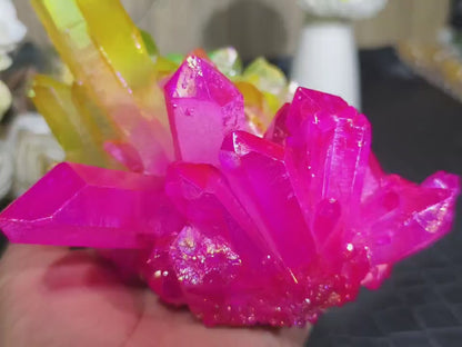 Trendy Rainbow Aura Quartz Clustre , Mixed Color, behandlet naturlig Quartz, Small 300 - 400 Gram