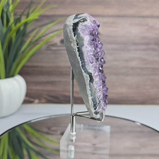 Beautiful Uruguay Amethyst Heart Geode with Stalactite Eye – Healing Crystal Decor, ca 11cm m/stativ - 593gram