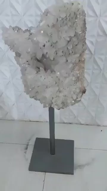 BIG & UNIQUE EXCLUSIV BRAZILIAN WHITE QUARTZ CLUSTER WITH STAND - 58KG - 118cm