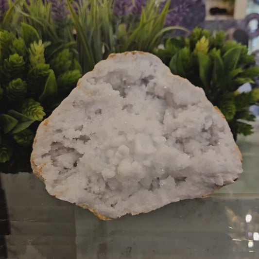 Snowy, sparkling AGAT Quartz Geode, Home Decor, ca. 1.5kg - 16x15cm