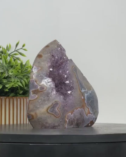 MÅNEDENS UTVALGTE / Natural Amethyst & Agate Stone Flame Carving, 13.5x12.5cm FST0158