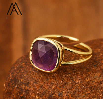 Nye MICCI Design Natural Ametyst Stone Ring, 18K Goldplated, one size - justerbar
