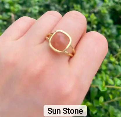 Nye MICCI Design Natural SUNSTONE Ring, 18K Goldplated, one size - justerbar