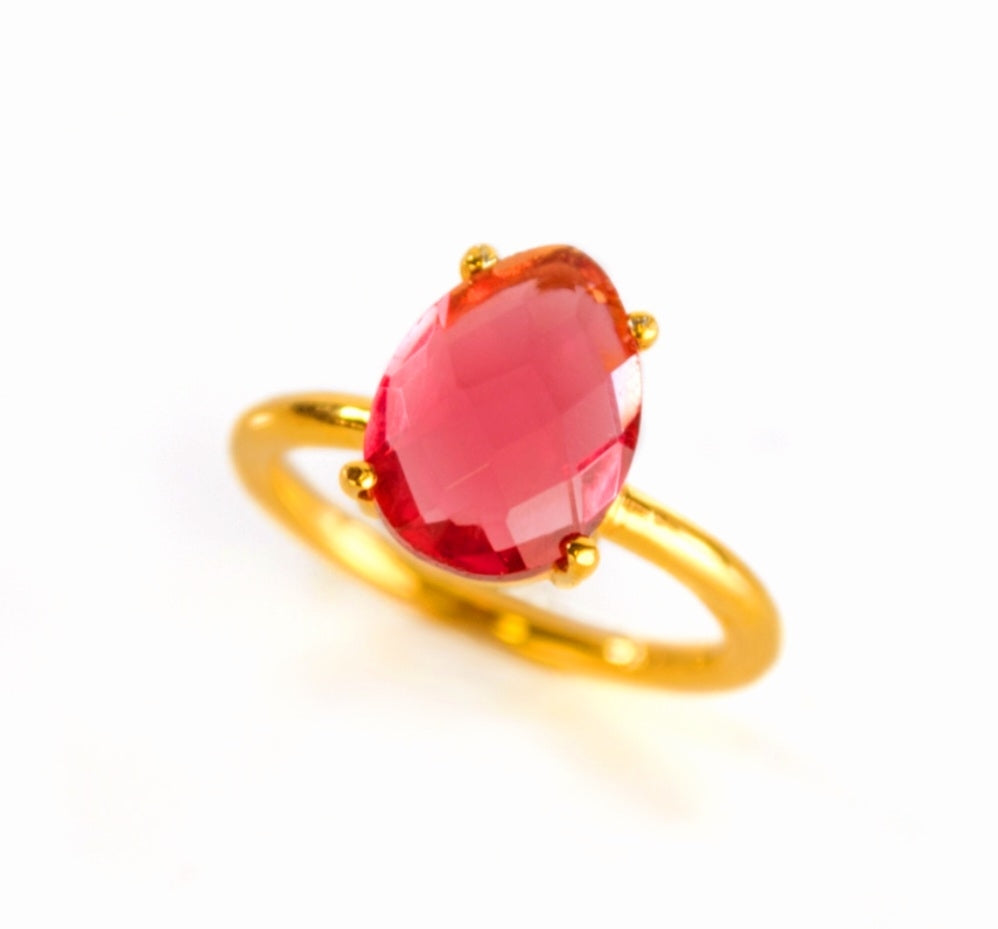 Vakre "Solitair Tear Drop" Designring m/enkel innfatning og 12x9mm sten, RUBY CLEAR - July Birthstone