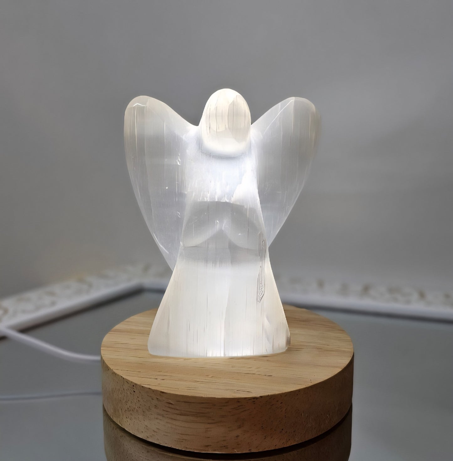 Vakker, håndlaget Moroccan Angels ca. 10cm med dekorativ Led Trebase og lysjustering