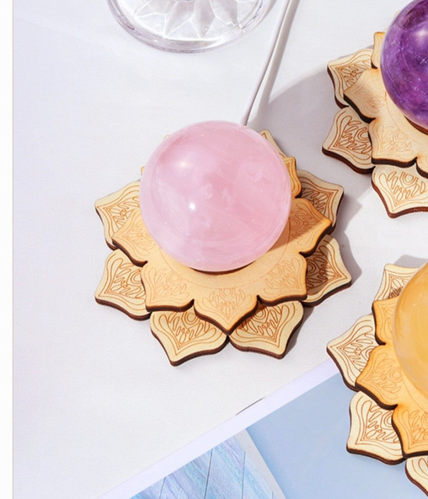 Ny, hÅndlaget Lotus Sphere Crystal Led Lamp - 50 - 55mm Rose Quartz