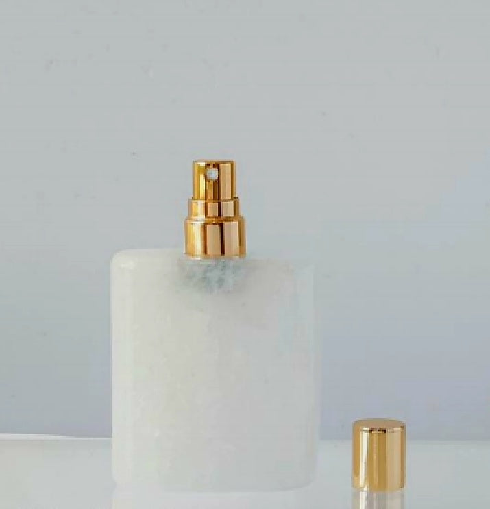 HÅndlaget Sprayflaske m/pumpe i Hvit Quartz