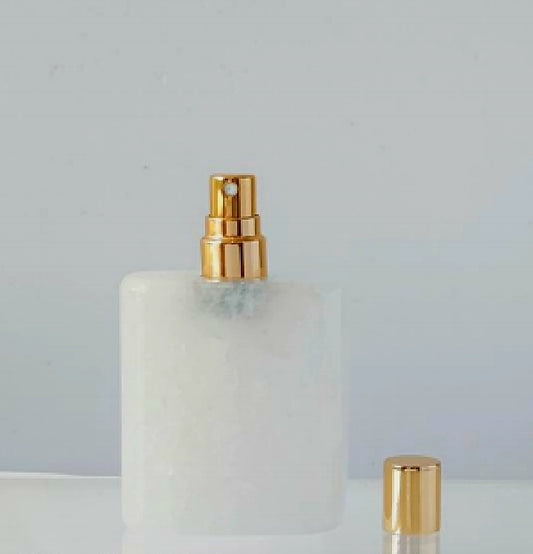 HÅndlaget Sprayflaske m/pumpe i Hvit Quartz