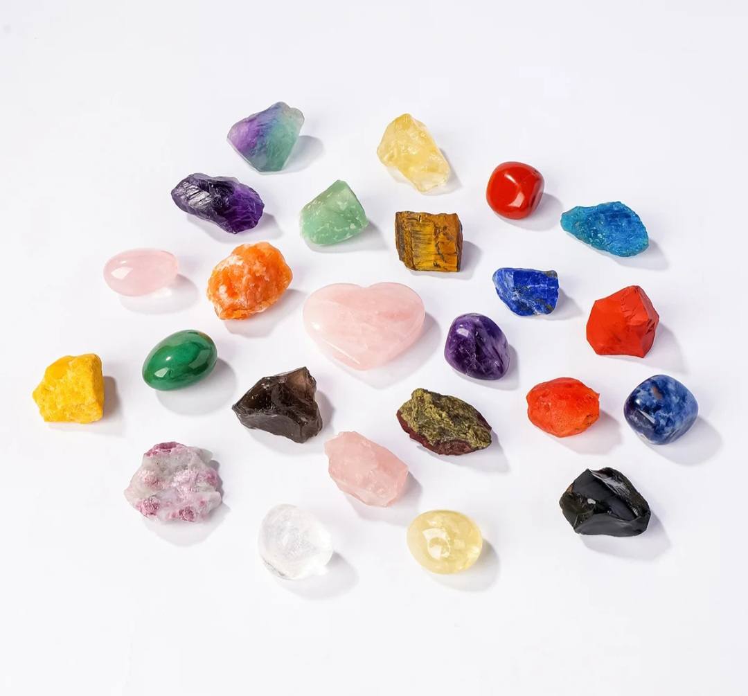 Årets Julekalender & Julegave - 24 tromlede & råstener inkl. Rose Quartz Hjertesten