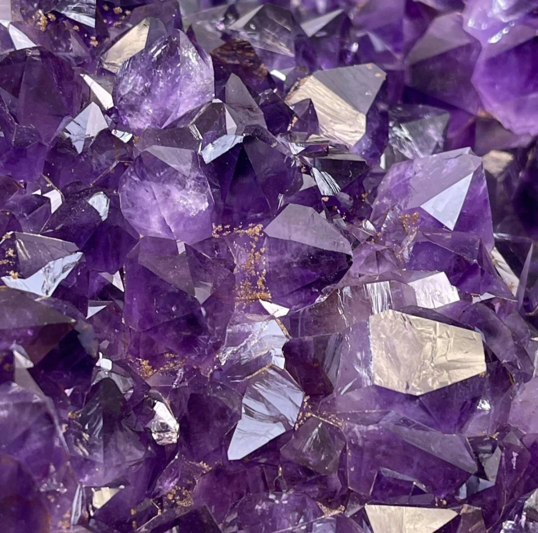 Extra Plus Brazilian Amethyst Geode SOFA Table Metal Frame Table w/Druzy big Cluster, ca. 35kg m/ramme - 40x30x20cm Stone