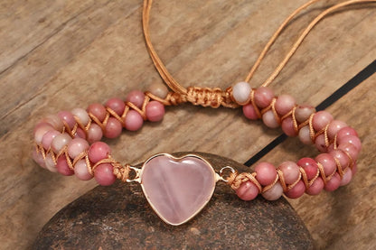 Enkle og vakre Chambhala 2 rader armbånd m/ Hjerteformet Rose Quartz sten og små tilsvarende Rhodonite stener ( justerbart )