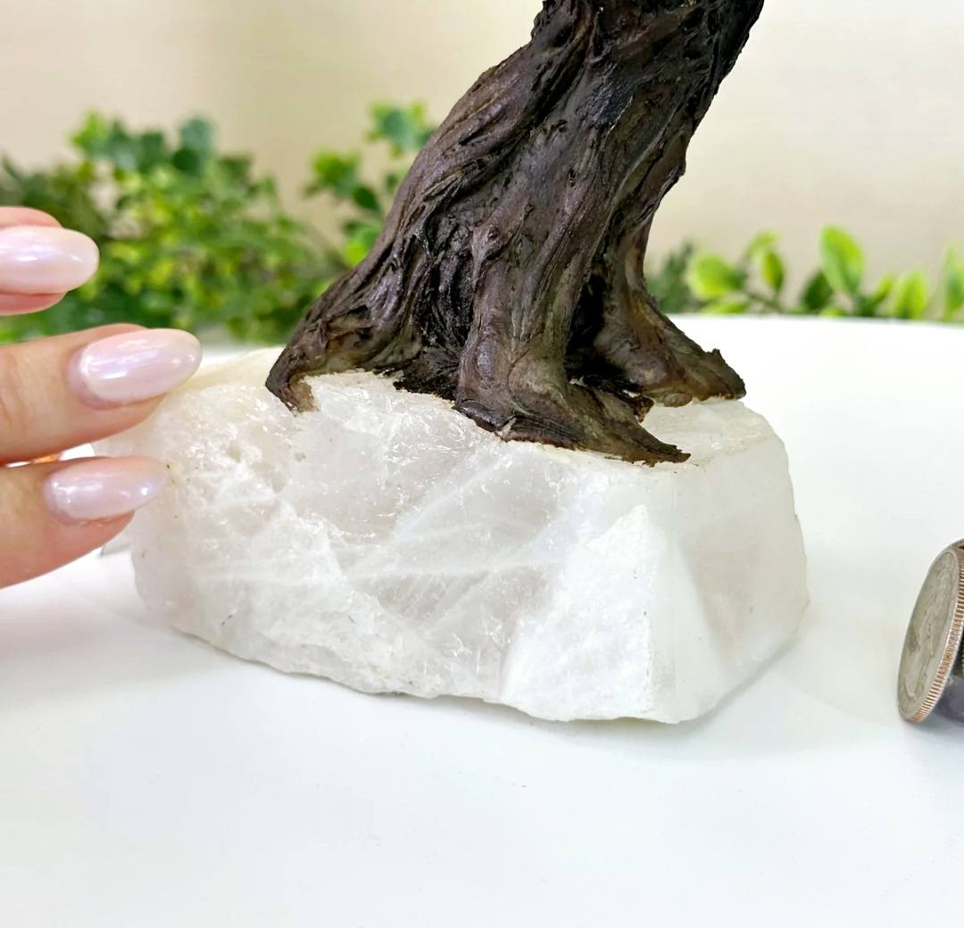 NEW / 25cm Tall Handmade Brazilian Clear Quartz Gemstone Tree, Quartz Base with a Crystal Parrot Bird, 120 Raw Crystals