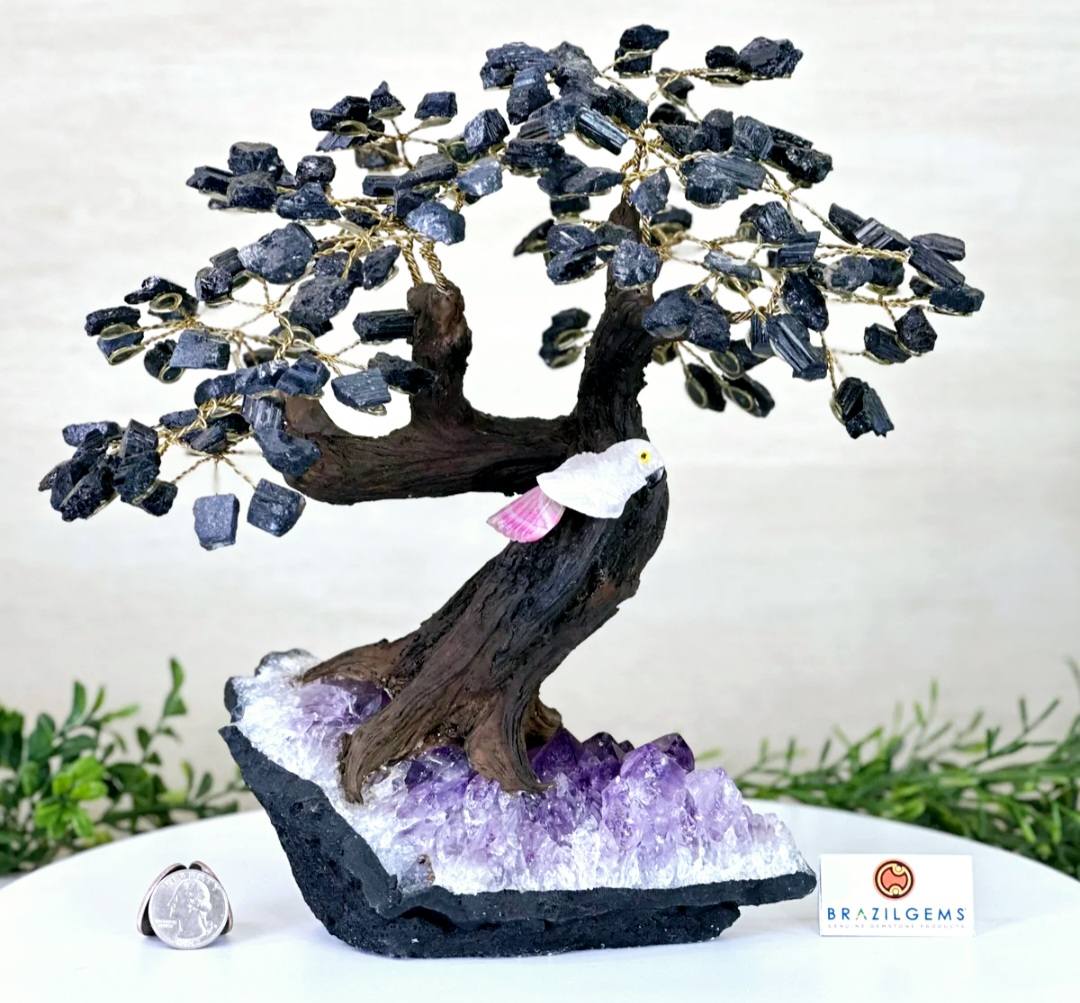 NEW / 25cm Tall Handmade Brazilian Sort Turmaline Raw Quartz Gemstone Tree, Large Ametyst Cluster Quartz Base with a Crystal Parrot Bird - 160 Crystals