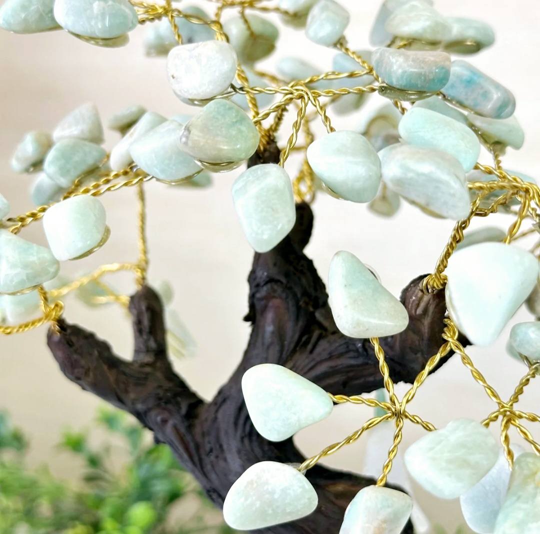NEW / 25cm Tall Handmade Brazilian Amazonite Quartz Gemstone Tree, Quartz Base with a Crystal Parrot Bird - 120 Crystals