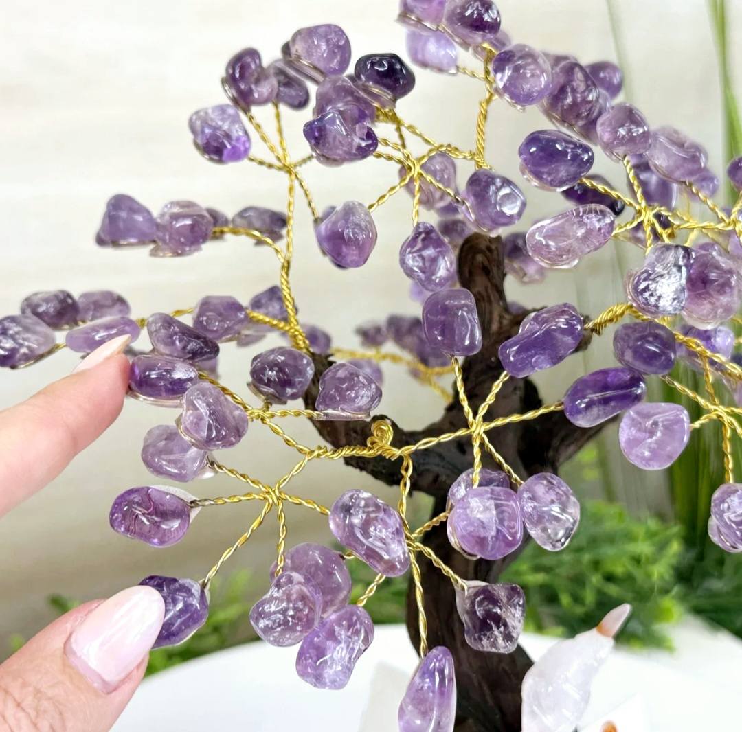 NEW / 25cm Tall Handmade Brazilian Ametyst Quartz Gemstone Tree, Quartz Base with a Crystal Parrot Bird - 120 Crystals