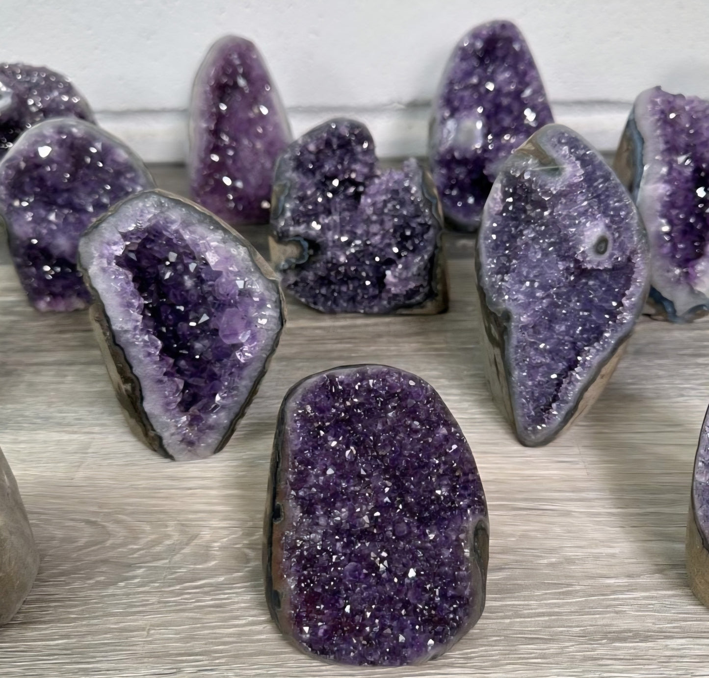 FREE BONUSPAKKE 6 v/Kjøp * Kr. 3500,- etter rabatt ( 1 stk. World Class Uruguay Amethyst Geode )