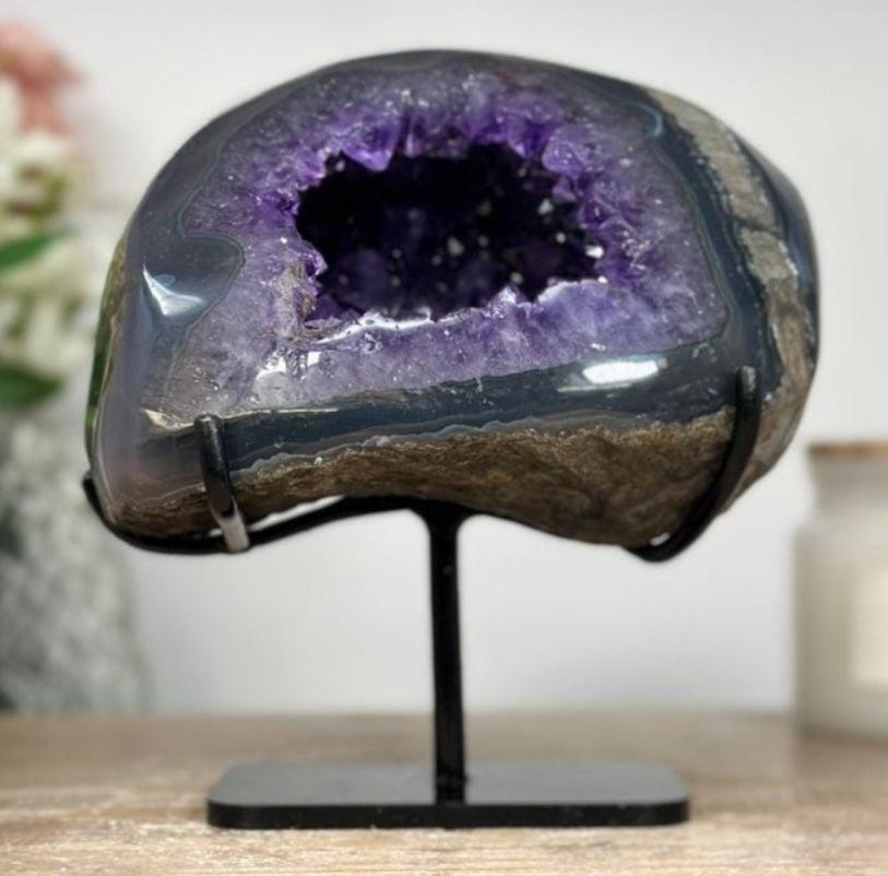 Beautiful Natural Agate & Amethyst Geode - MWS1552, 1.7kg - 13x13