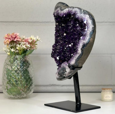 World Class Huge Natural URUGUAY Amethyst Specimen - MWS1778, 15KG - 51x28x16cm incl. metalstand.