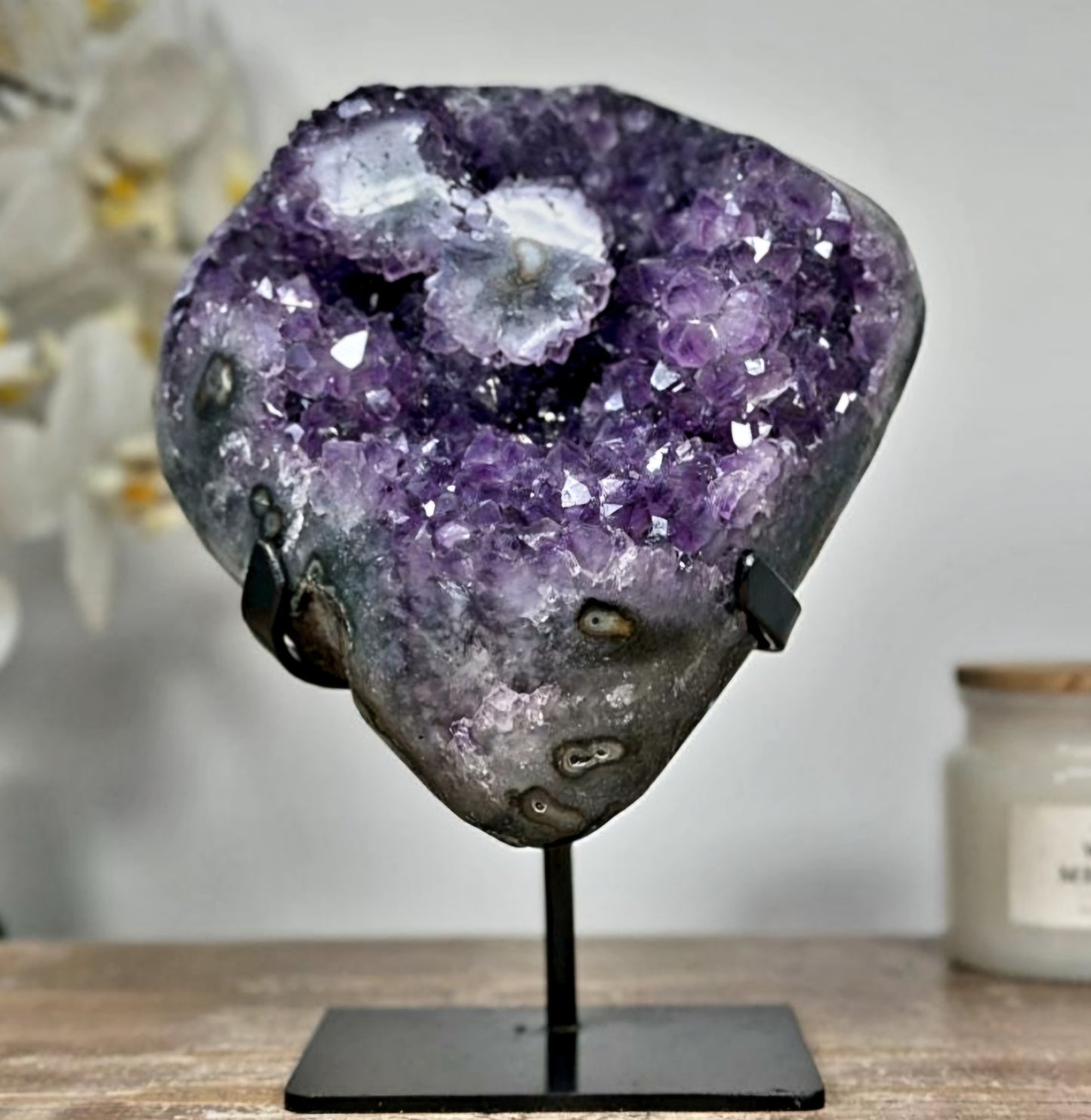 Beautiful Amethyst Stone woth Stalactite Eyes - MWS1337, 18x14cm - 2kg