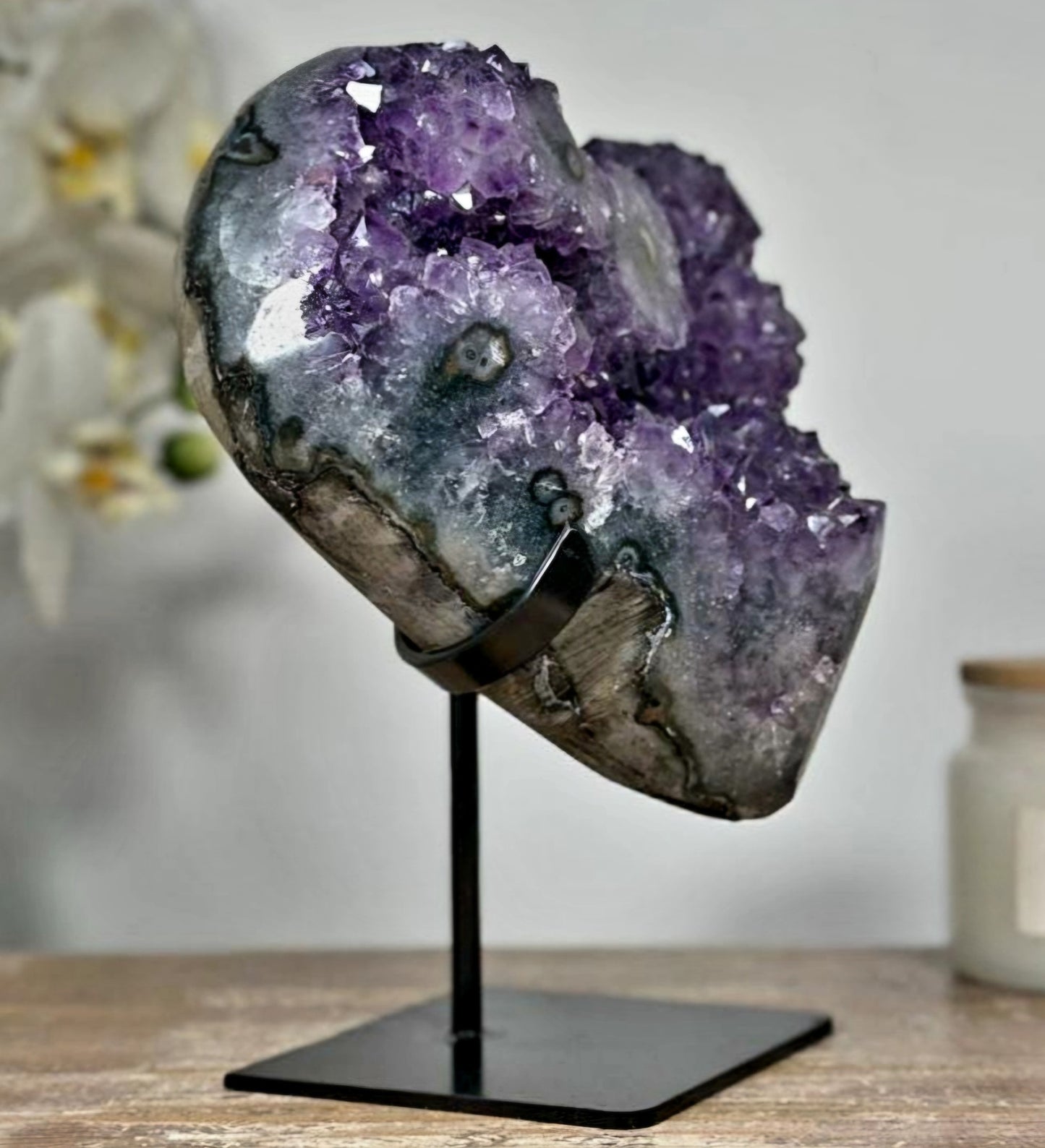 Beautiful Amethyst Stone woth Stalactite Eyes - MWS1337, 18x14cm - 2kg