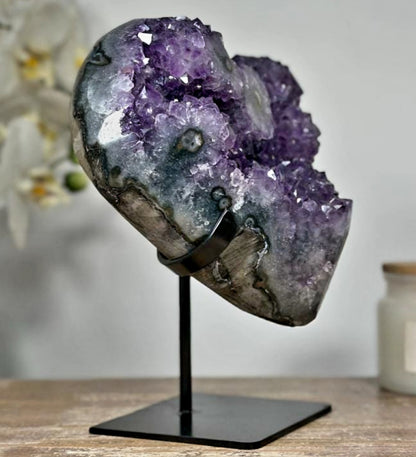 Beautiful Amethyst Stone woth Stalactite Eyes - MWS1337, 18x14cm - 2kg