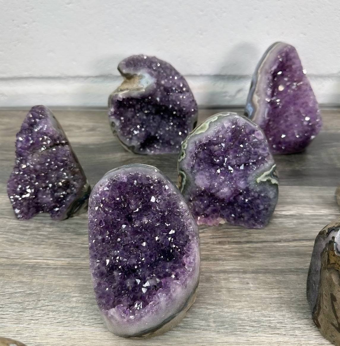 FREE BONUSPAKKE 6 v/Kjøp * Kr. 3500,- etter rabatt ( 1 stk. World Class Uruguay Amethyst Geode )