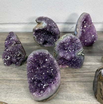FREE BONUSPAKKE 6 v/Kjøp * Kr. 3500,- etter rabatt ( 1 stk. World Class Uruguay Amethyst Geode )